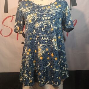 NWT Lularoe Perfect T